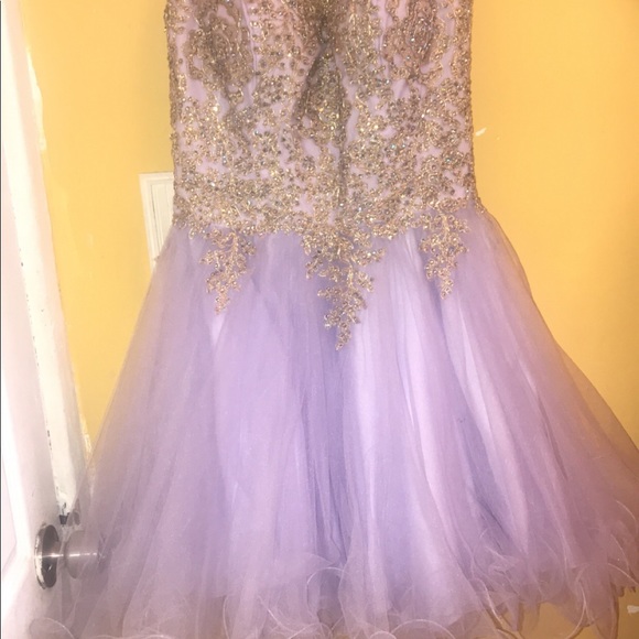 Lavender dress very prom and graduation worthy - Picture 2 of 4